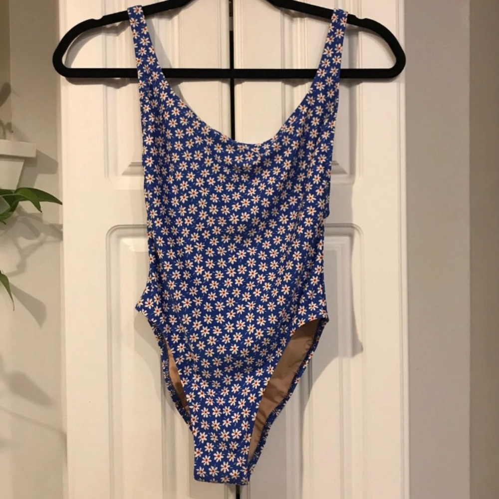 Daisy High-cut One Piece